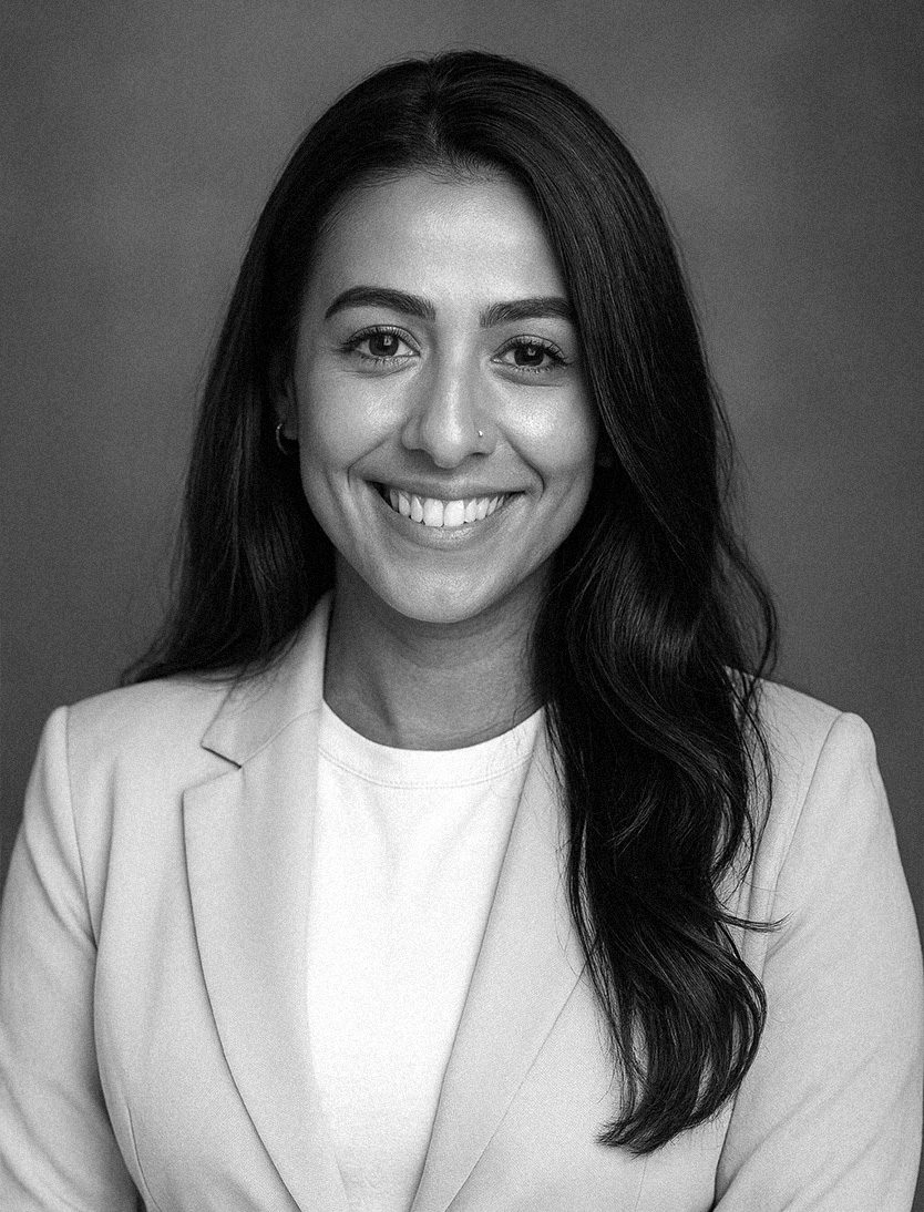 Testimonial image of Jennifer Morales highlighting Pursu’s custom logo design and WordPress website created for her financial advisory company.